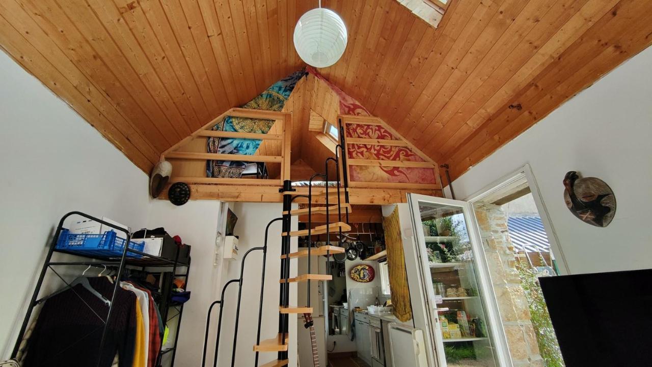 Ploubezre Maisonnette Avec Cour מראה חיצוני תמונה